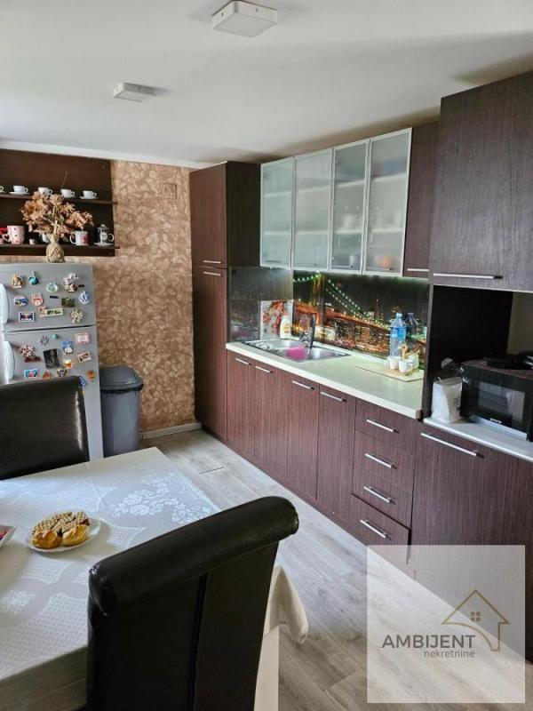 Slika 9 -  Kuća na prodaju, 240m2, 250.000€