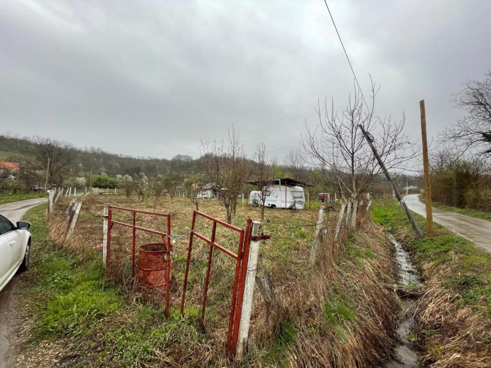 Slika 6 -  Plac na prodaju, Sremska Kamenica, , 42.000€