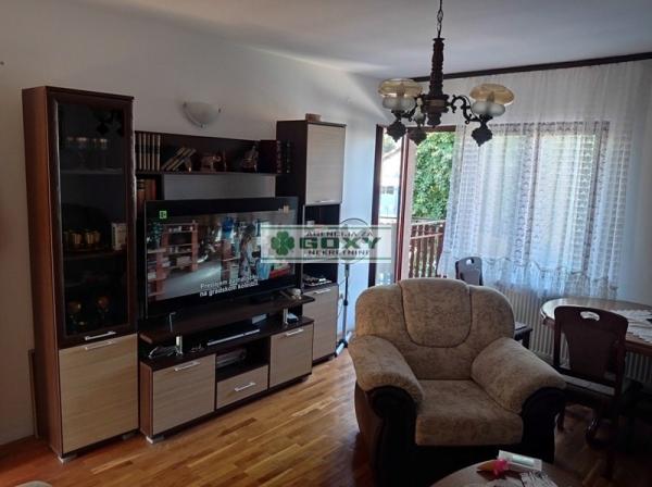 Slika 9 - Hercegovacka,  Kuća na prodaju, 245m2, 430.000€