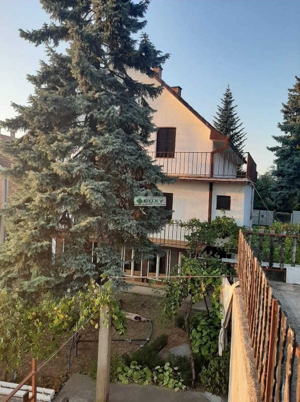 Slika 2 - Mostanicka, Kuća na prodaju, 480m2, 250.000€