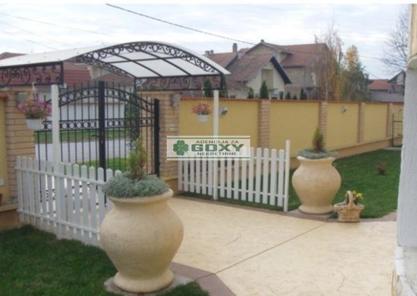 Slika 1 - Zire Adamovic,  Kuća na prodaju, 650m2, 620.000€