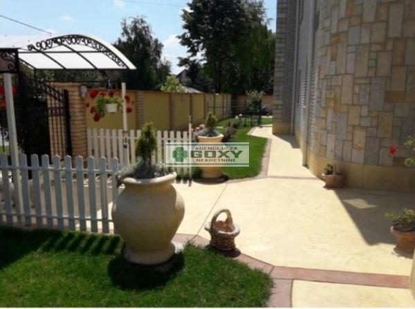 Slika 3 - Zire Adamovic,  Kuća na prodaju, 650m2, 620.000€