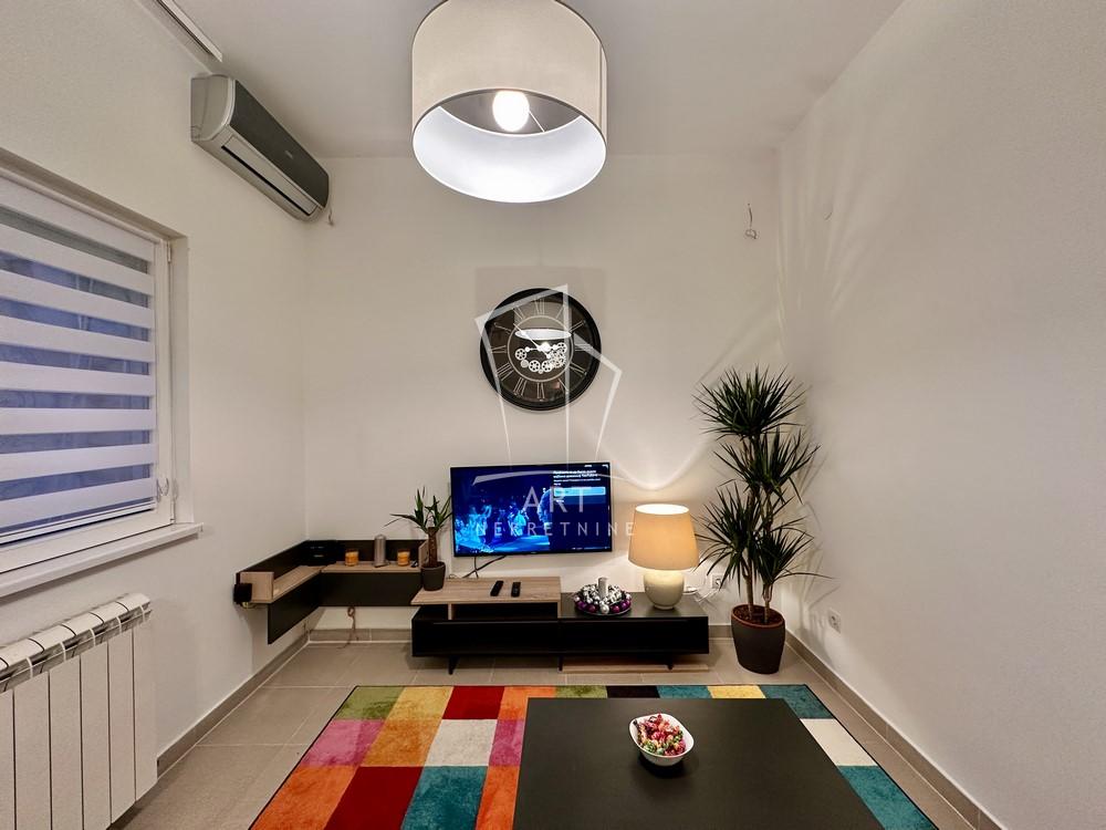 Slika 1 - Magistratski trg, Trosoban stan na prodaju, 34m2, 170.000€