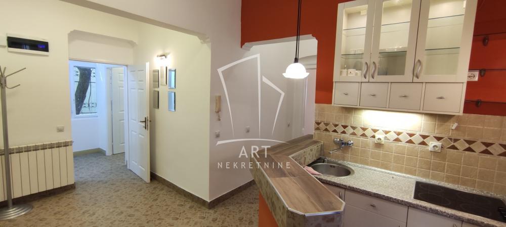 Glavna slika -Patrijarha Varnave,  Lokal za izdavanje, 75m2, 750€