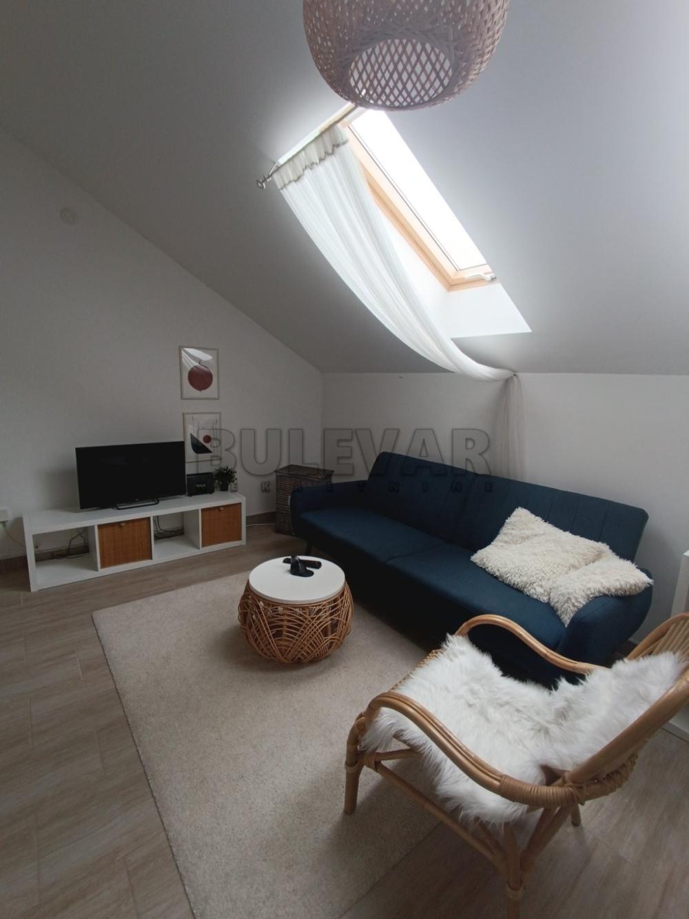 Glavna slika -Trg kralja Aleksandra Ujedinitelja, Jednoiposoban stan za izdavanje, 35m2, 350€