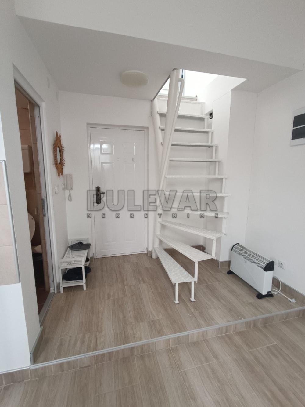 Slika 10 - Trg kralja Aleksandra Ujedinitelja, Jednoiposoban stan za izdavanje, 35m2, 350€