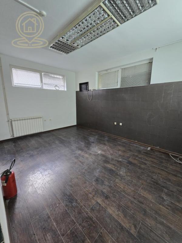 Slika 2 -  Kuća na prodaju, 390m2, 585.000€