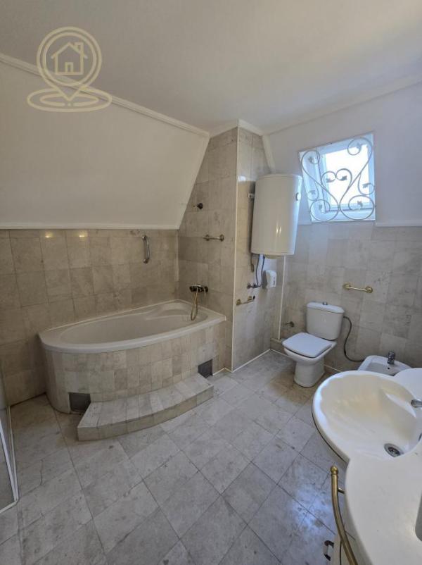 Slika 9 -  Kuća na prodaju, 390m2, 585.000€