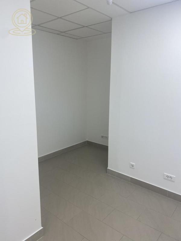 Slika 11 - Durmitorska,  Lokal za izdavanje, 300m2, 7.000€