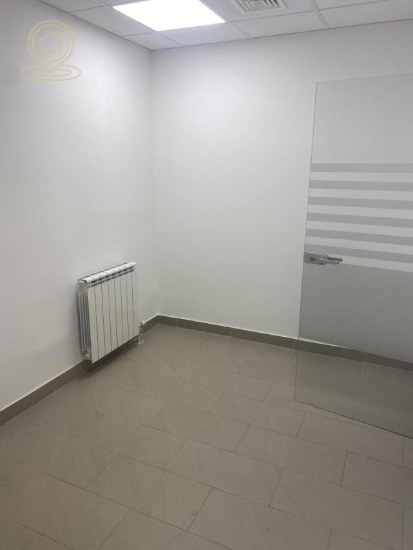 Slika 10 - Durmitorska,  Lokal za izdavanje, 300m2, 7.000€