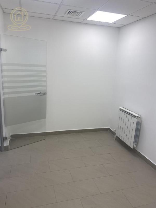 Slika 9 - Durmitorska,  Lokal za izdavanje, 300m2, 7.000€