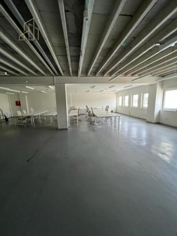 Slika 9 -  Lokal za izdavanje, 2000m2, 20.000€