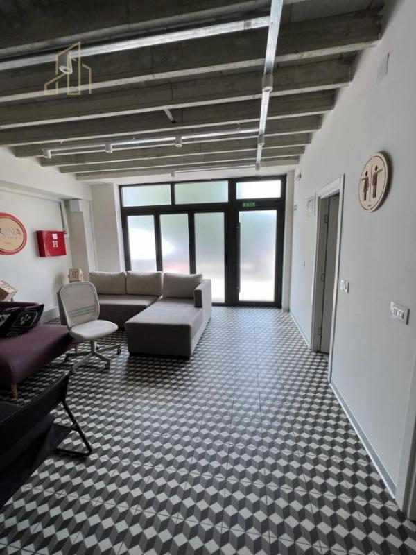 Slika 11 -  Lokal za izdavanje, 2000m2, 20.000€