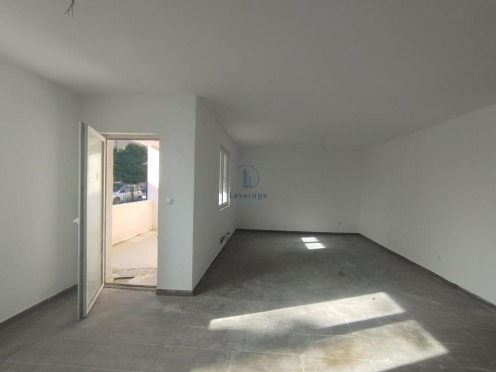 Slika 2 -  Stan na prodaju, 193m2, 231.495€