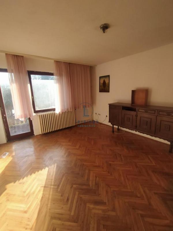 Glavna slika - Kuća na prodaju, 214m2, 400.000€