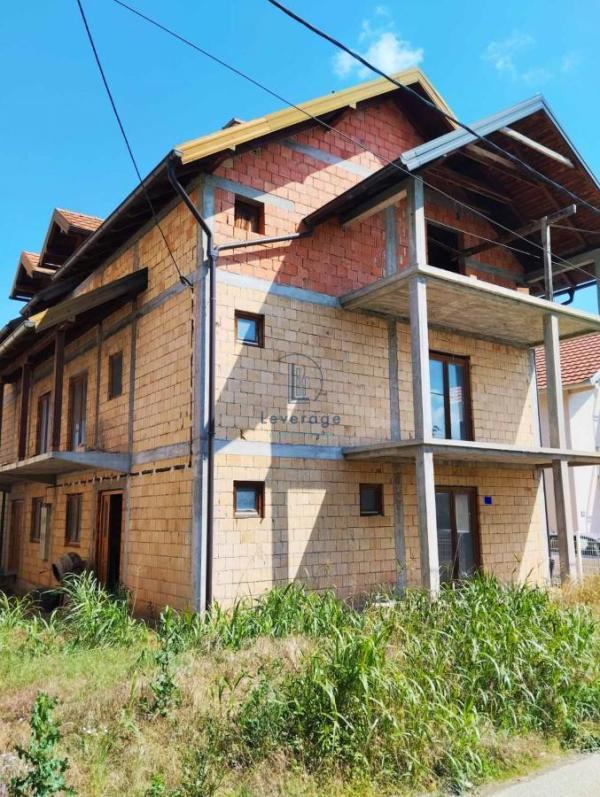 Glavna slika - Kuća na prodaju, 517m2, 300.000€