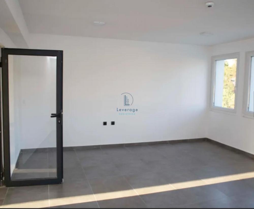 Slika 2 -  Lokal za izdavanje, 1250m2, 12.500€