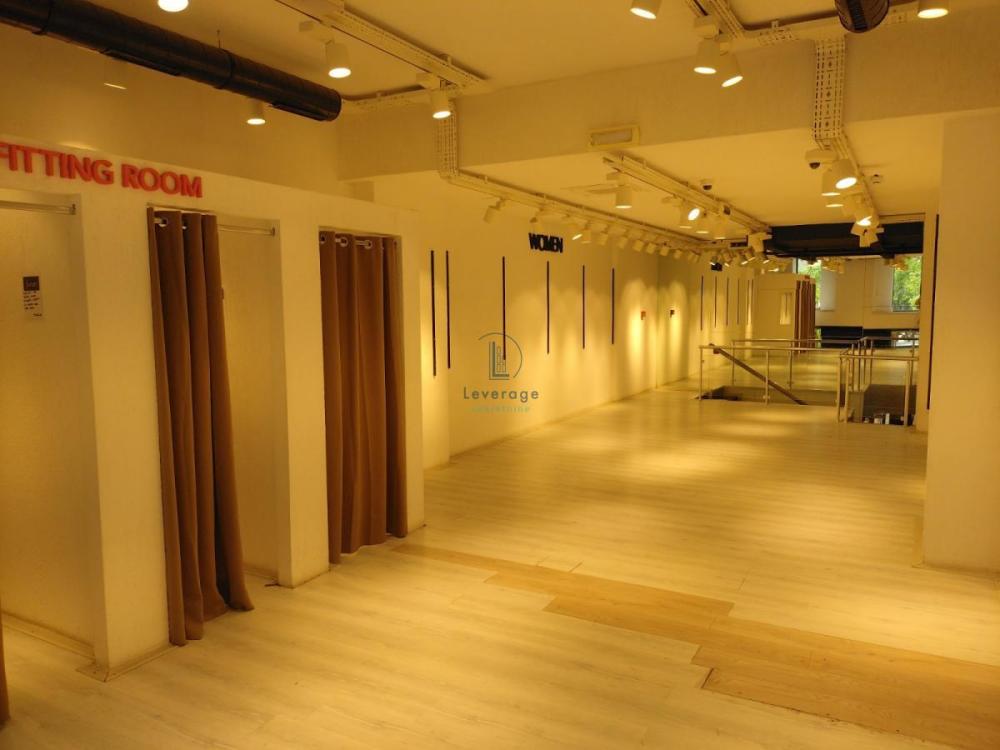 Slika 1 -  Lokal za izdavanje, 210m2, 10.000€