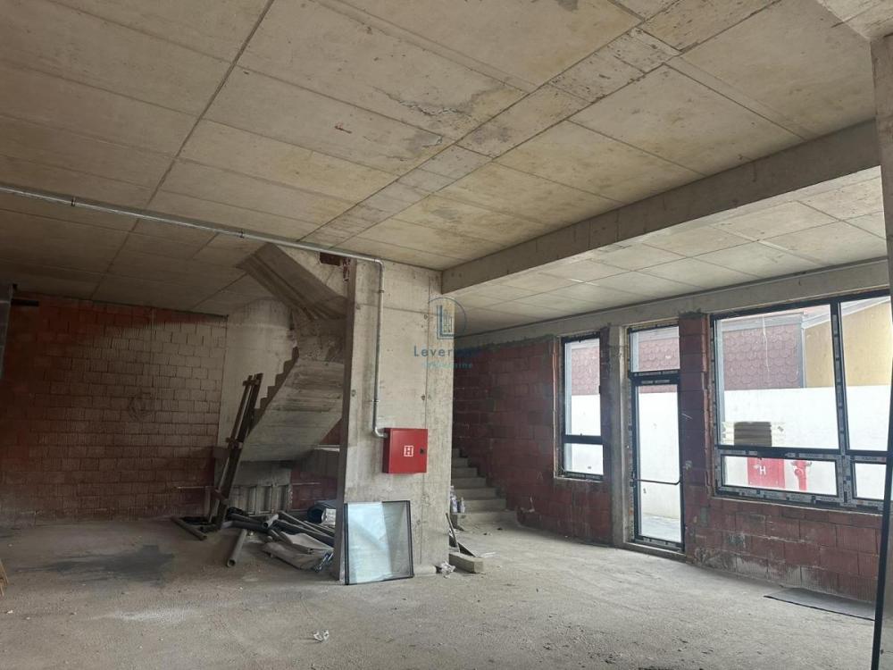 Slika 2 -  Lokal za izdavanje, 258m2, 3.870€