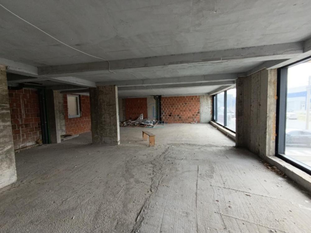 Glavna slika -Vojvode Stepe,  Lokal za izdavanje, 204m2, 2.500€