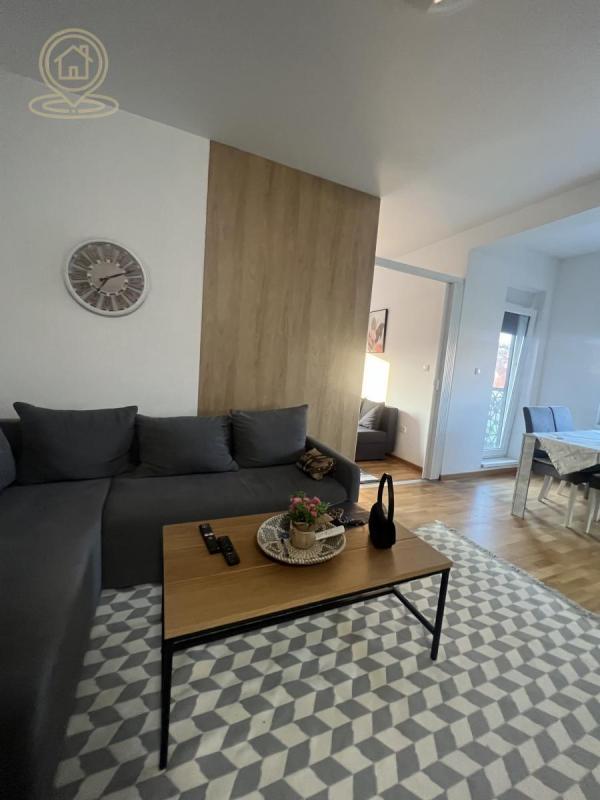 Glavna slika -Trosoban stan za izdavanje, 50m2, 550€