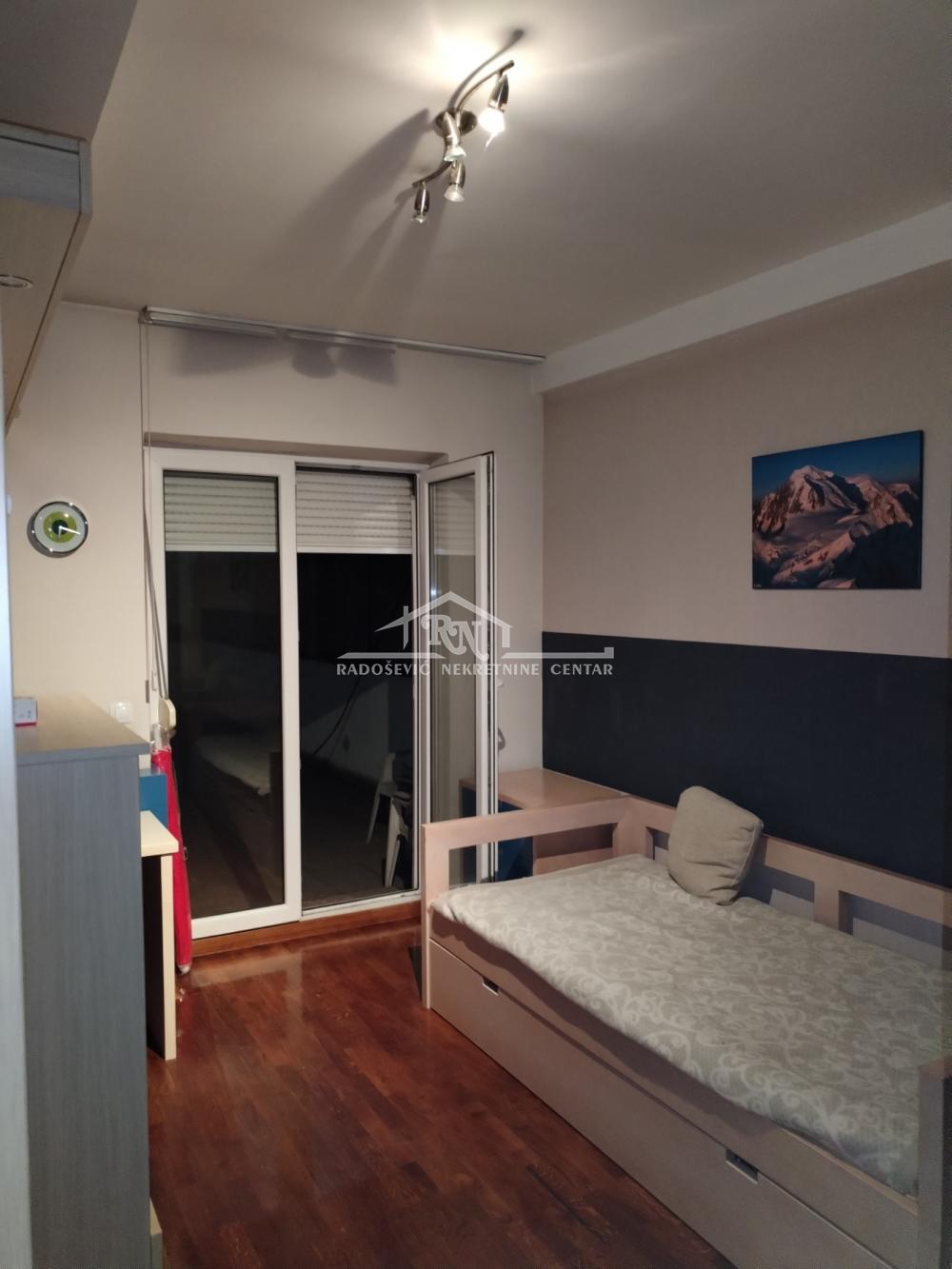 Slika 9 - Starca Vujadina, Trosoban stan na prodaju, 79m2, 235.000€