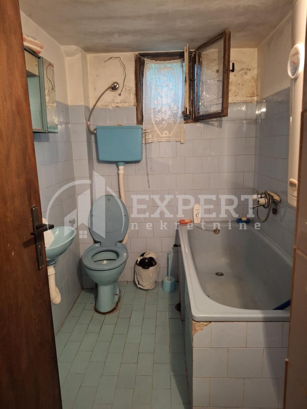 Slika 5 - Radikinski put,  Kuća na prodaju, 261m2, 89.000€