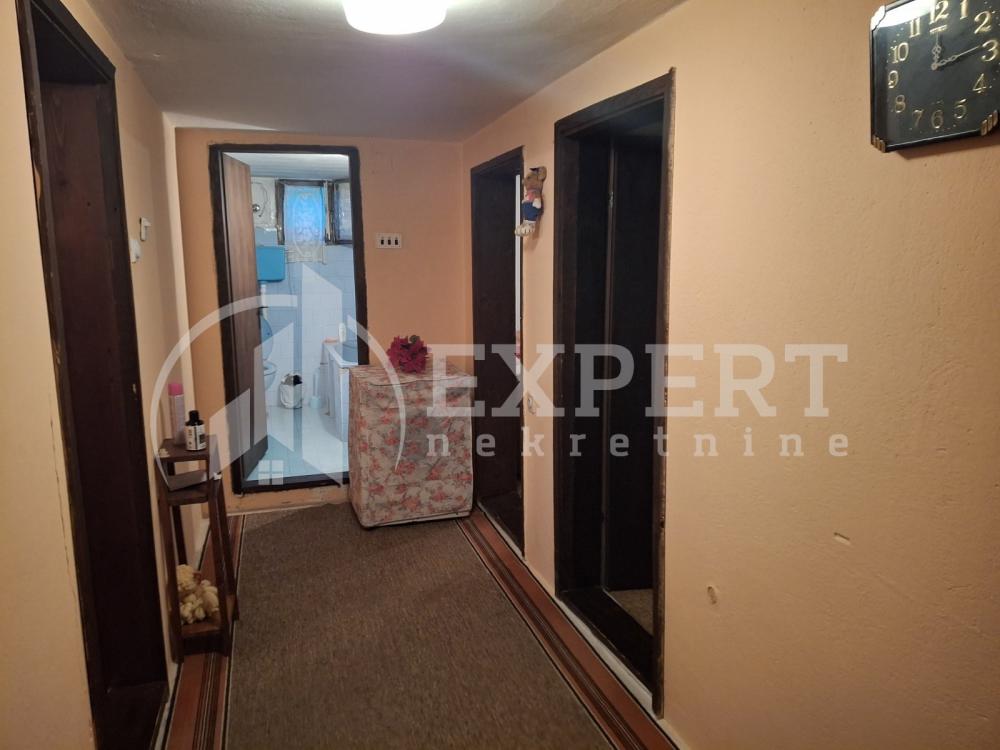 Slika 6 - Radikinski put,  Kuća na prodaju, 261m2, 89.000€