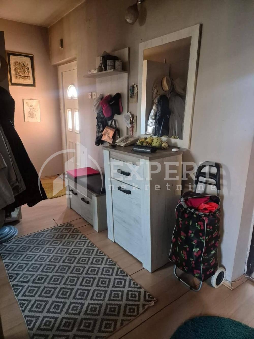 Slika 2 - Ratka Pavlovića,  Kuća na prodaju, 260m2, 165.000€