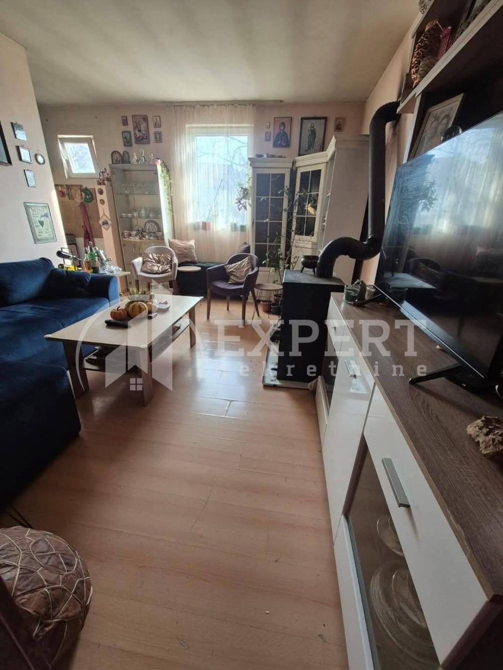 Slika 3 - Ratka Pavlovića,  Kuća na prodaju, 260m2, 165.000€