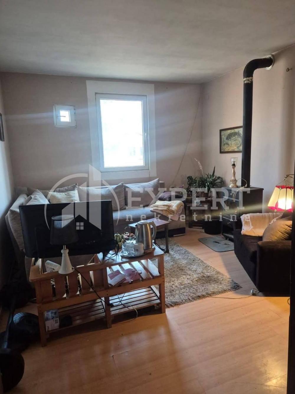 Slika 6 - Ratka Pavlovića,  Kuća na prodaju, 260m2, 165.000€