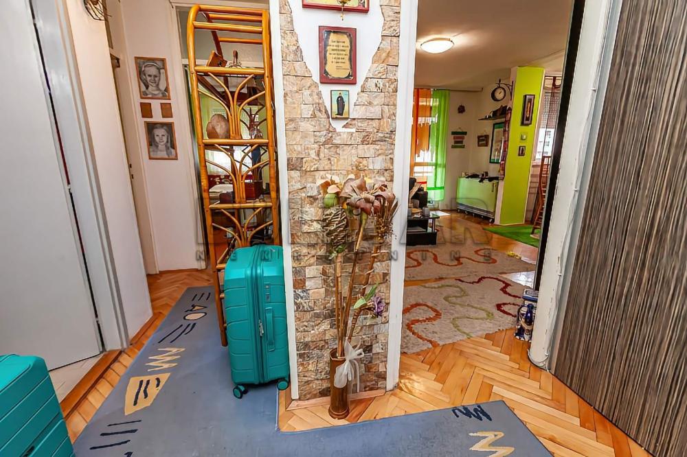 Slika 5 - Bulevar Nemanjića, Četvorosoban stan na prodaju, 70m2, 129.900€