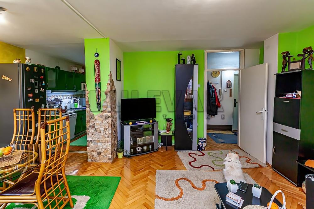 Slika 3 - Bulevar Nemanjića, Četvorosoban stan na prodaju, 70m2, 129.900€