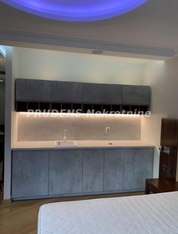 Slika 2 - Vojislava Ilića, Dvosoban stan na prodaju, 67m2, 281.400€