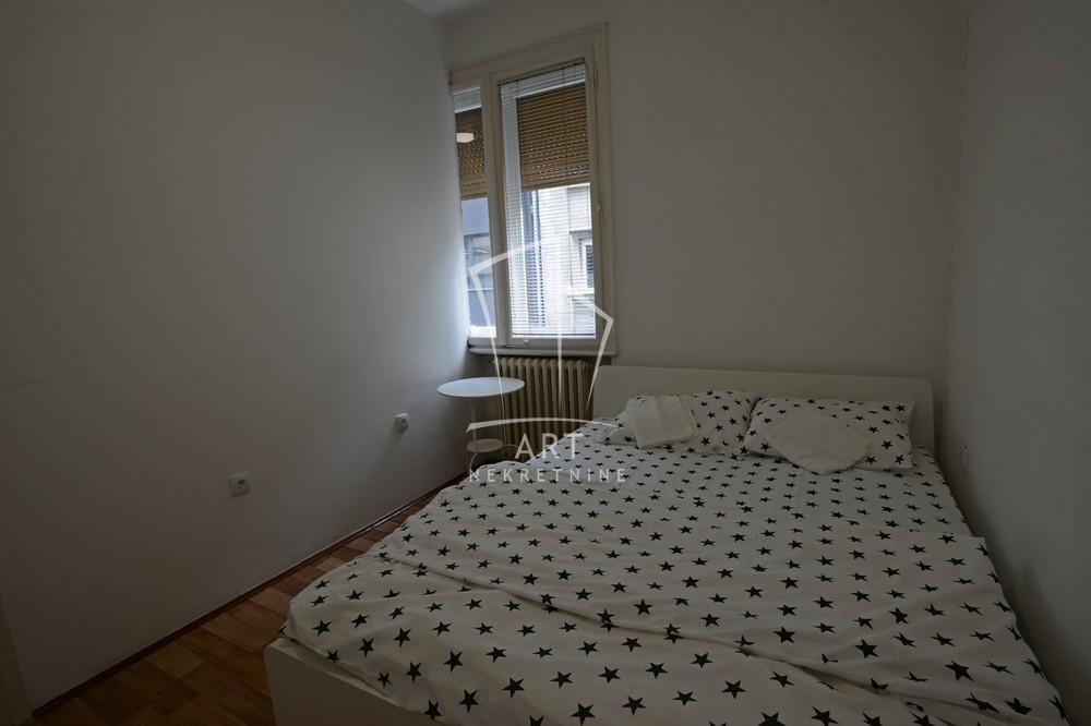 Slika 3 - Vlajkovićeva, Trosoban stan za izdavanje, 56m2, 850€