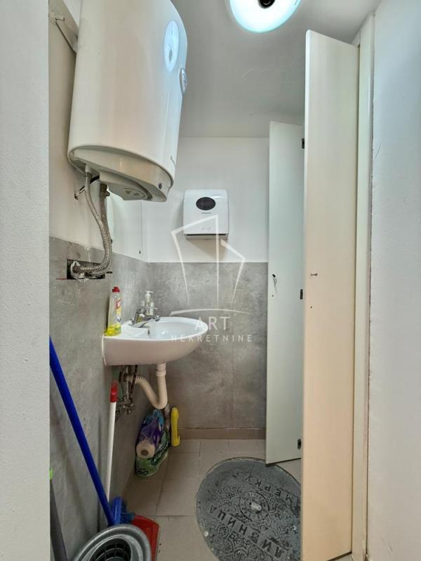 Slika 9 - Terazije,  Lokal za izdavanje, 210m2, 10.000€