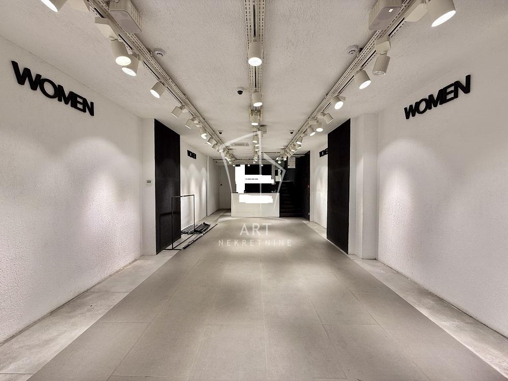 Slika 2 - Terazije,  Lokal za izdavanje, 210m2, 10.000€