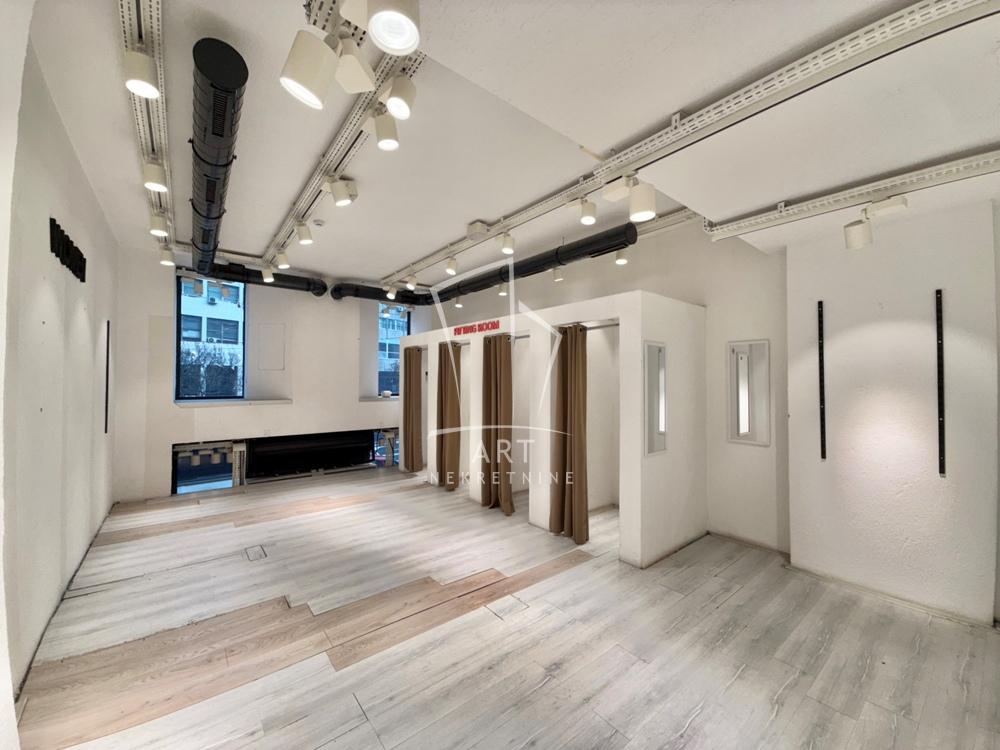 Slika 4 - Terazije,  Lokal za izdavanje, 210m2, 10.000€