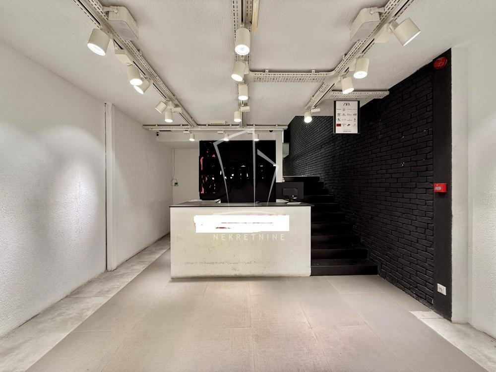 Slika 1 - Terazije,  Lokal za izdavanje, 210m2, 10.000€