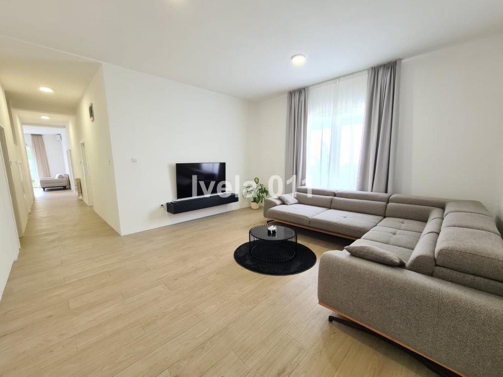 Slika 1 - Velisava Vulovića, Šestosoban stan na prodaju, 220m2, 950.000€