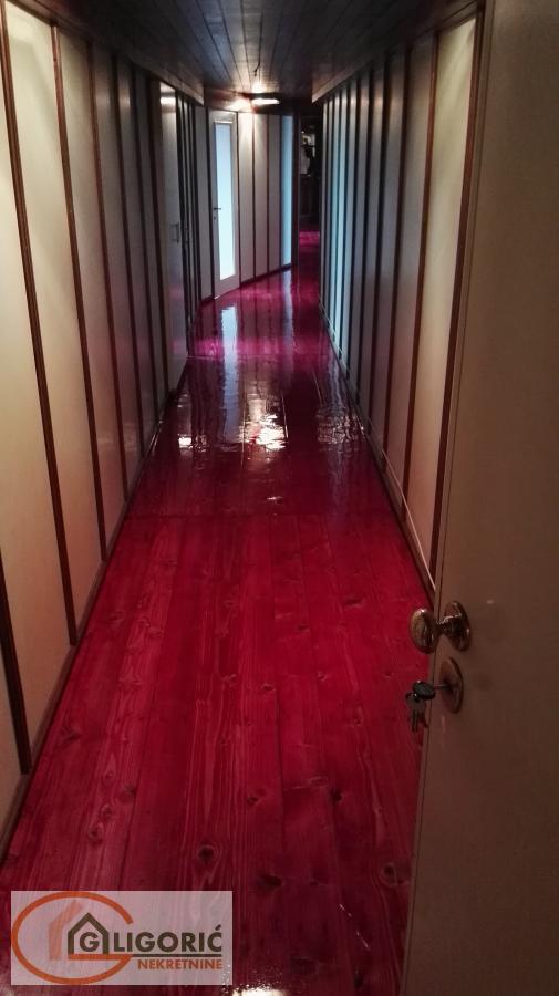 Slika 11 - Glavna, Četvoroiposoban stan na prodaju, 143m2, 280.000€