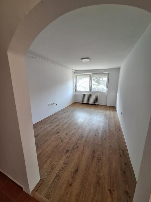 Slika 9 -  Kuća za izdavanje, 90m2, 350€