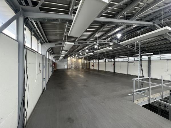 Slika 2 -  Lokal za izdavanje, 360m2, 1€