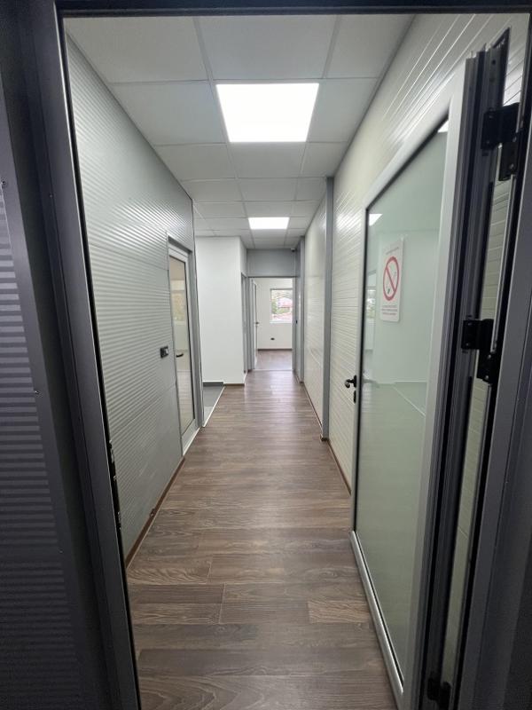 Slika 4 -  Lokal za izdavanje, 360m2, 1€