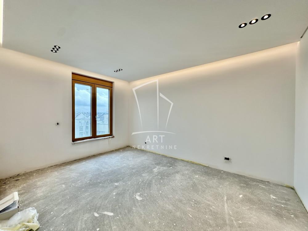 Slika 5 - Stojana Protića, Četvorosoban stan na prodaju, 222m2, 1.176.600€