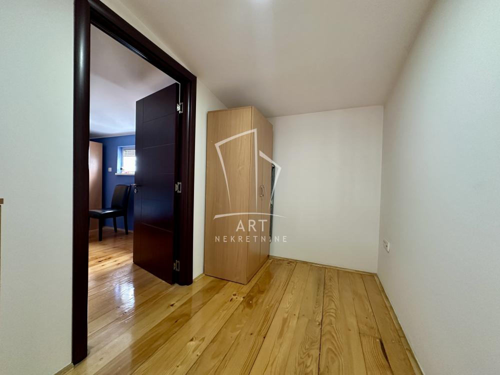 Slika 3 - Cara Dušana, Četvorosoban stan na prodaju, 59m2, 215.000€