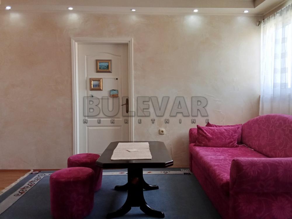 Slika 2 - Branka Krsmanovića, Dvoiposoban stan za izdavanje, 40m2, 300€