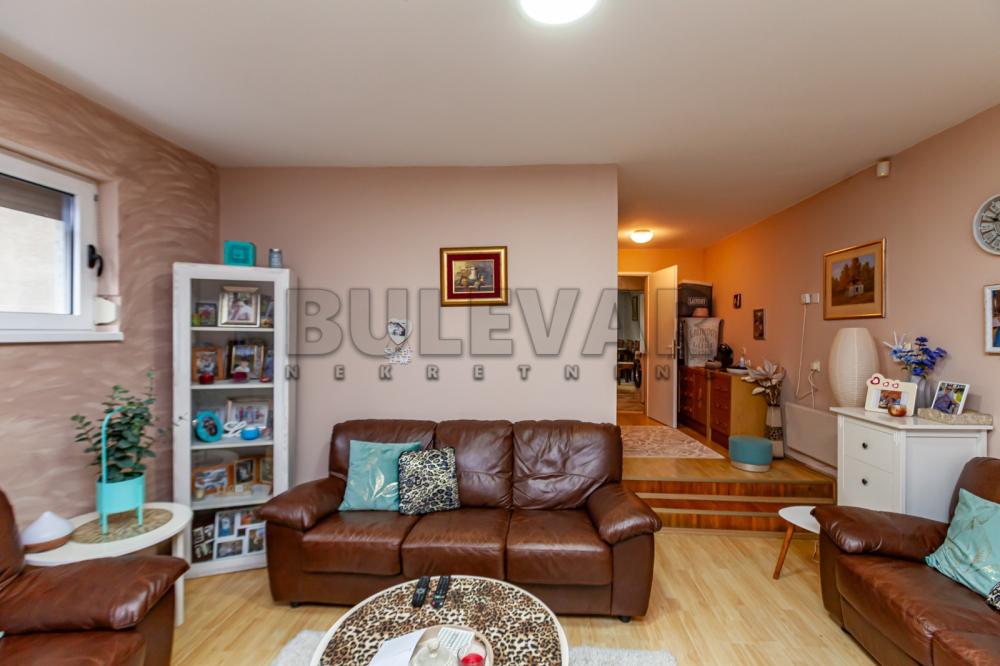 Slika 2 - Aleksandra Petrovića, Dvosoban stan na prodaju, 93m2, 115.000€