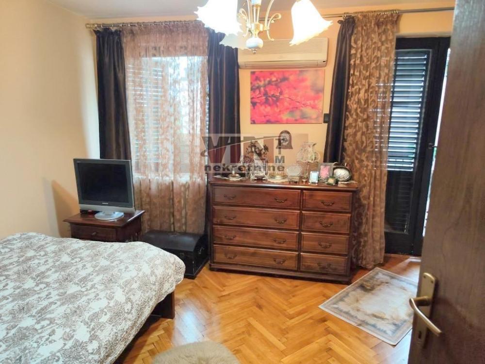Slika 9 - MLADENA STOJANOVICA,  Kuća na prodaju, 415m2, 1.900.000€