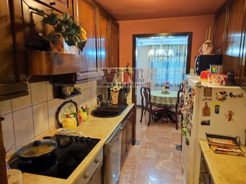 Slika 1 - MLADENA STOJANOVICA,  Kuća na prodaju, 415m2, 1.900.000€